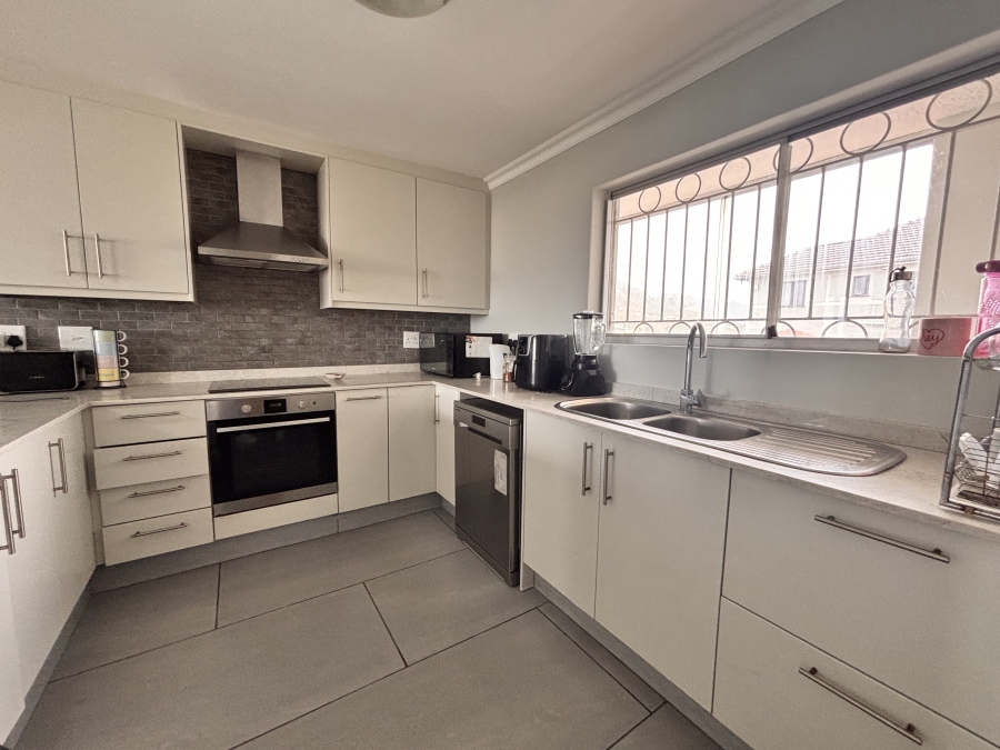 3 Bedroom Property for Sale in Muizenberg Western Cape